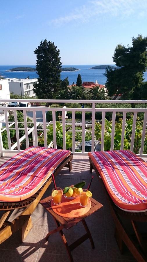 Apartments Mare Hvar Town Exteriör bild